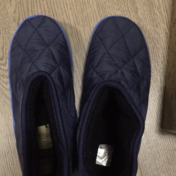 Kamik boys blue quilted slipper bootie Sz 3 NWT - Picture 5 of 9